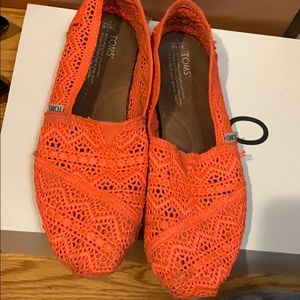 Crotchet toms